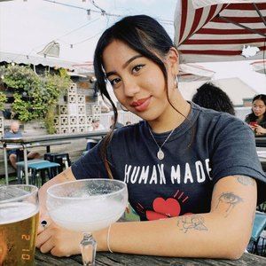 Meet your Posher, Dominique